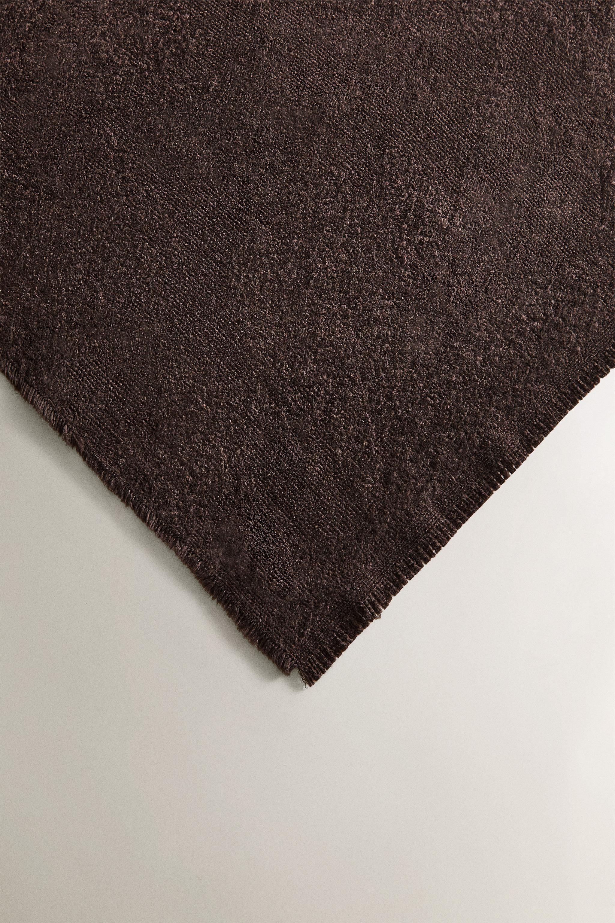 FLORAL JACQUARD BLANKET